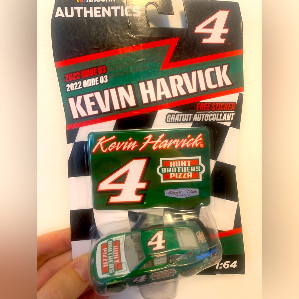 Kevin Harvick 4 Hunts Brothers Pizza NASCAR 1/64 2022 diecast